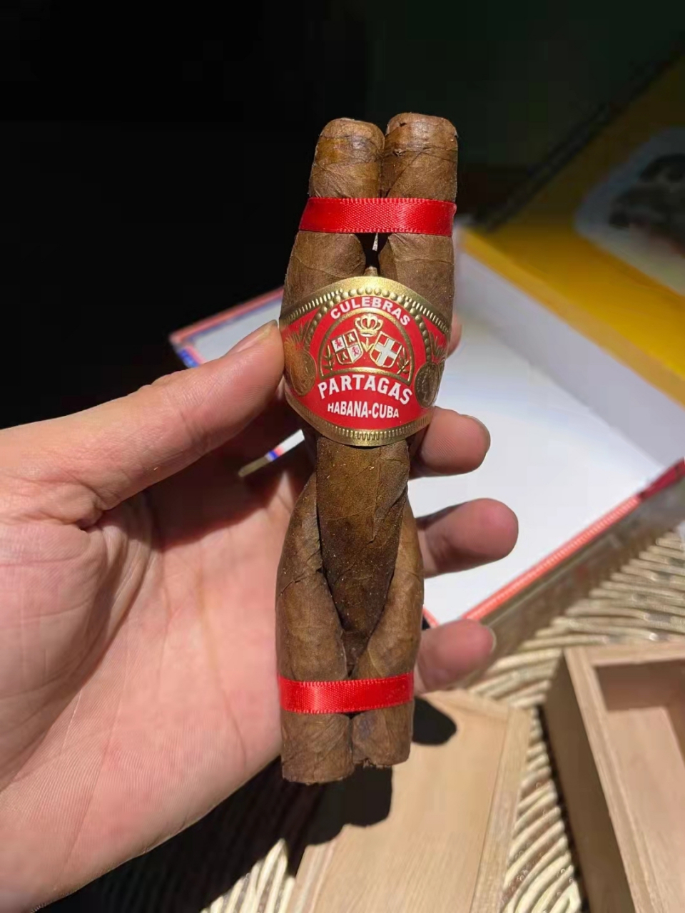 这样的大麻花雪茄你们吃过吗[大笑][赞同]