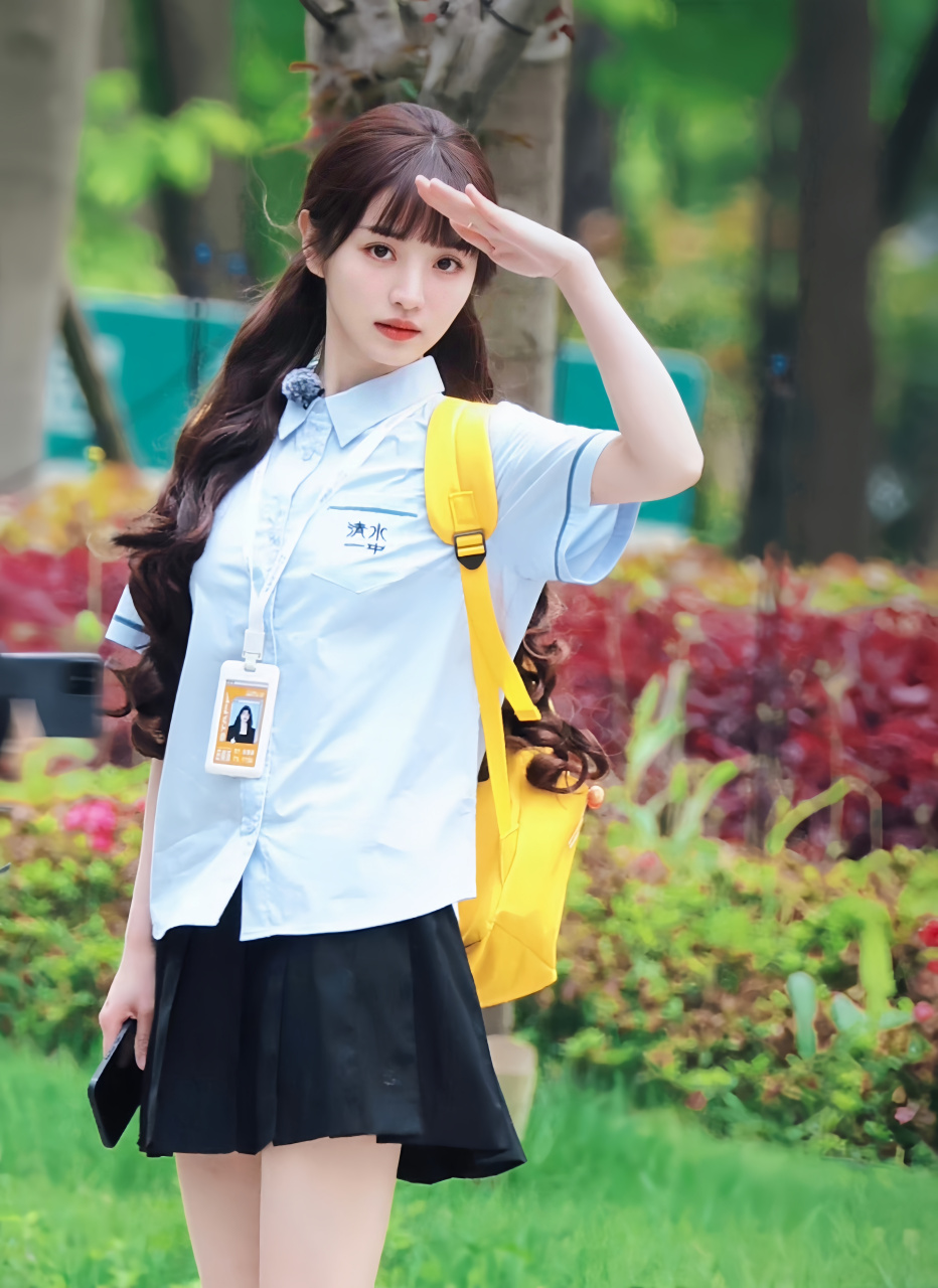 [色]田曦薇校服造型～温柔漂亮的女孩子谁会不喜欢哇～#田曦薇# #养眼