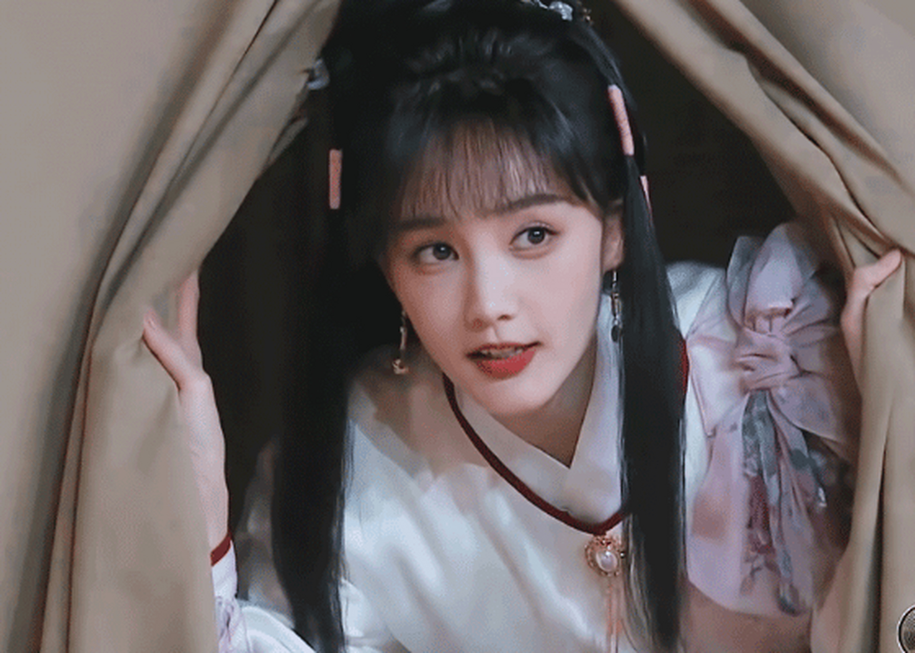 这是百变古装美人吧～李一桐古装造型是真嘟好美啊,无论是华丽高贵