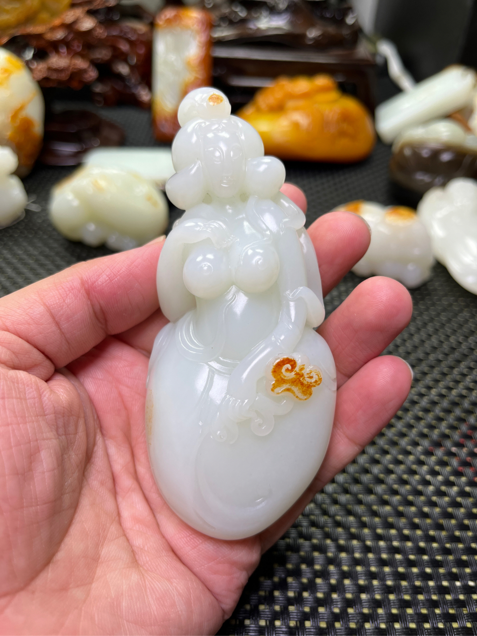 和田玉籽料玛丽艳红皮苏州工玉贵人玉美人爱江山更爱美人252克#和田玉