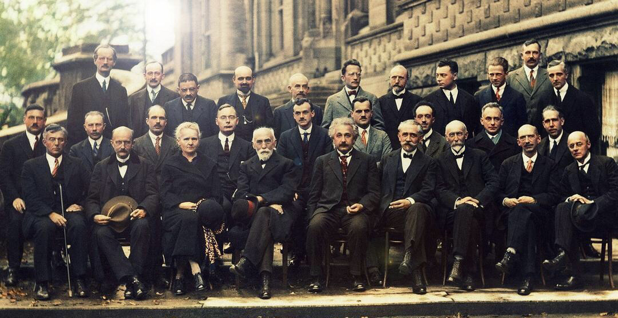 历史上最著名的物理学家大合影,如果没有他们,物理课本最起码薄一半