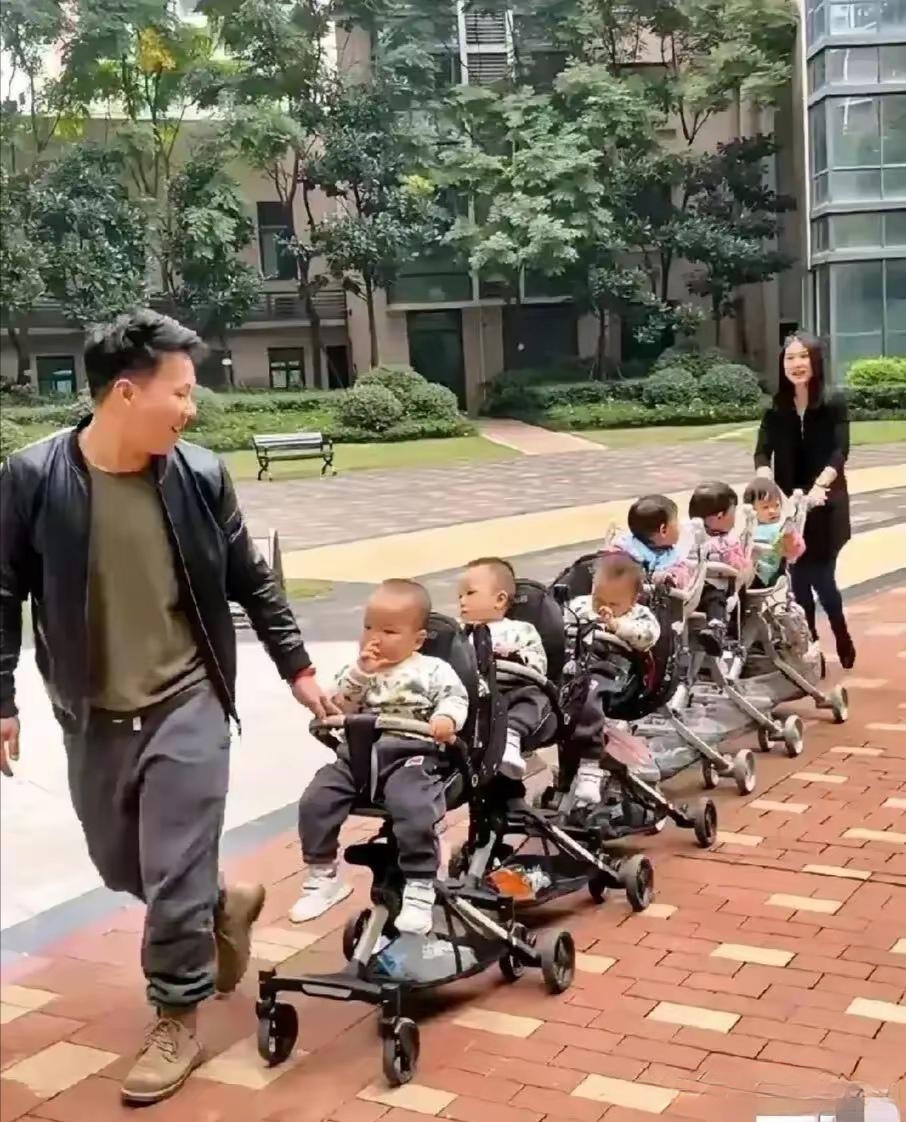 难以置信的意外惊喜:六胞胎之喜,富商家庭的传奇新篇章       在