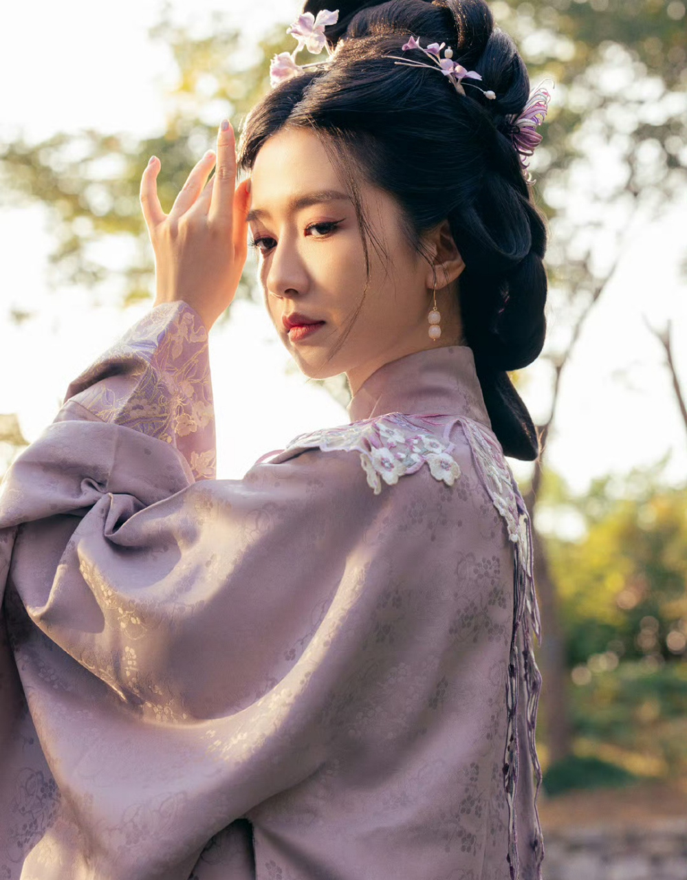 国风大典的女明星  真的是美到我心坎了#张予曦# #国风大典# #宣璐# #