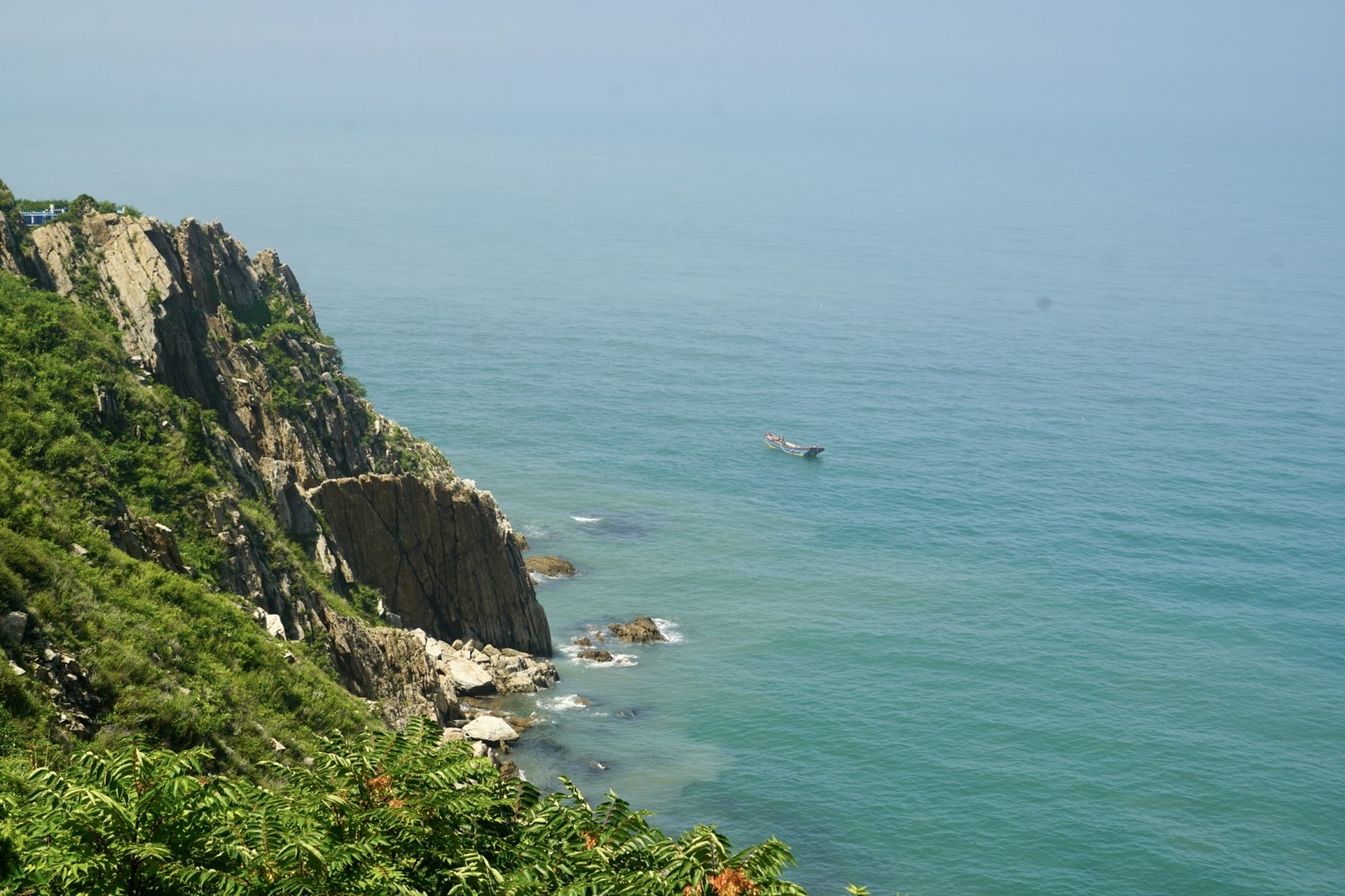 【大连黄渤海分界线】 "老铁山头入海深,黄海渤海自此分.