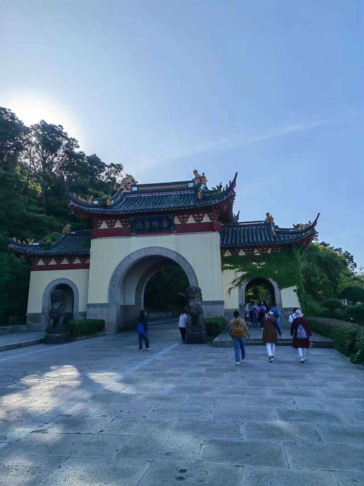 真正厉害的女人,在物质追求上的淡泊,人际交往中的真