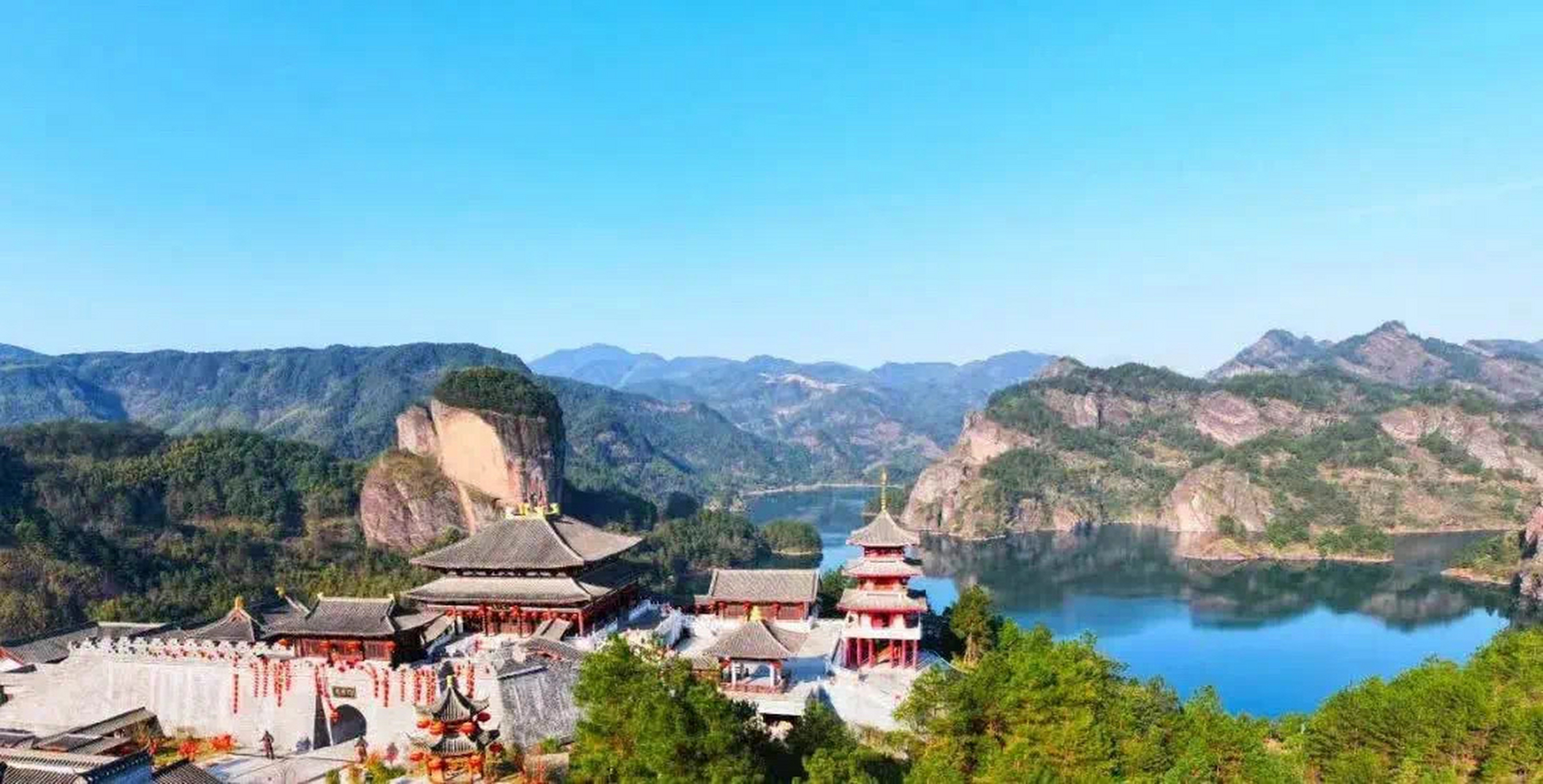 五一来江西放肆嗨#  东南第一峰·广丰铜钹山景区,铜钹山属山岳型