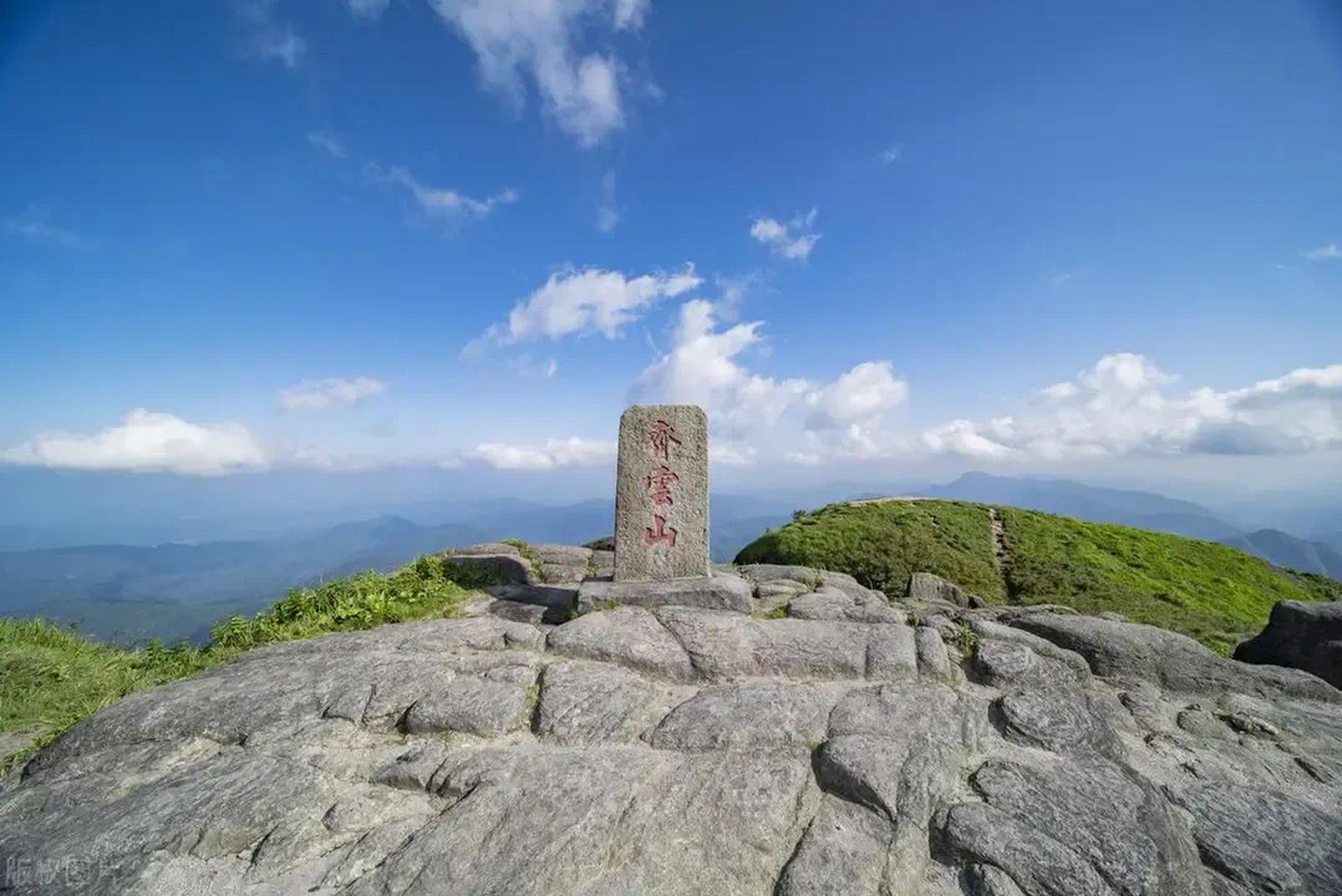 赣州十大高峰图片