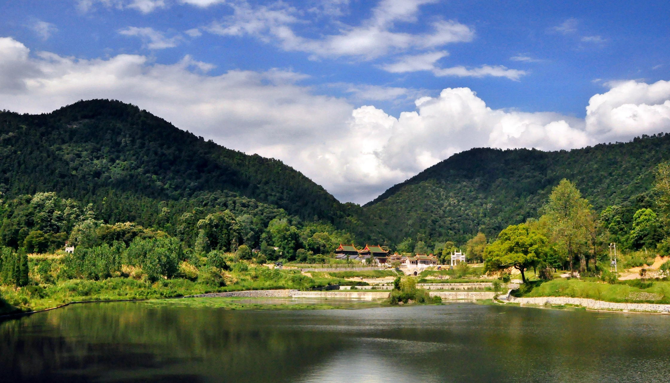 五一来江西放肆嗨#  阁皂山是灵宝道派祖庭,也是药都樟树药业的发祥