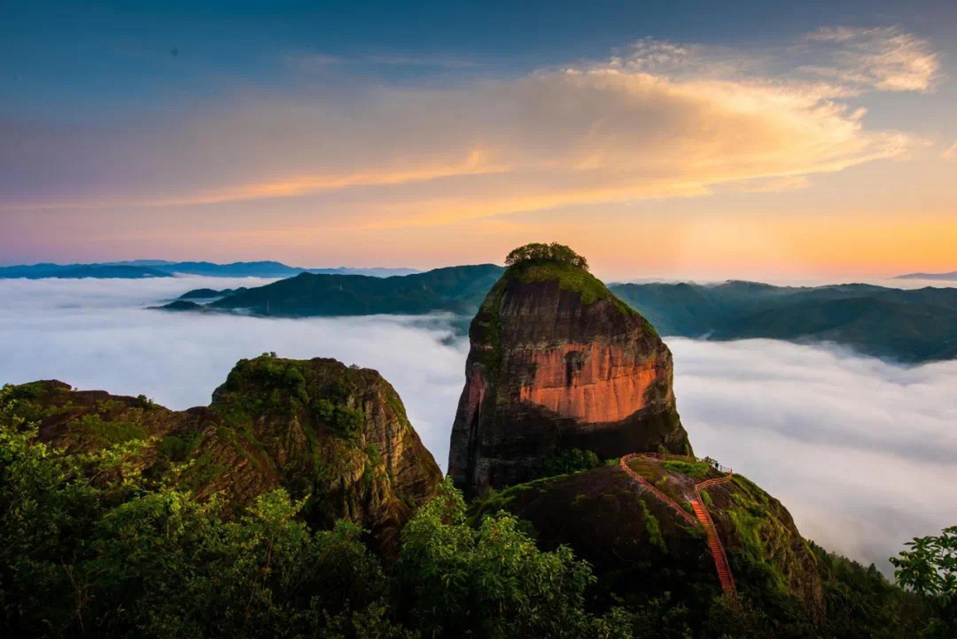 五一来江西放肆嗨#  赣州通天寨景区位于石城县琴江镇大畲村,前江村