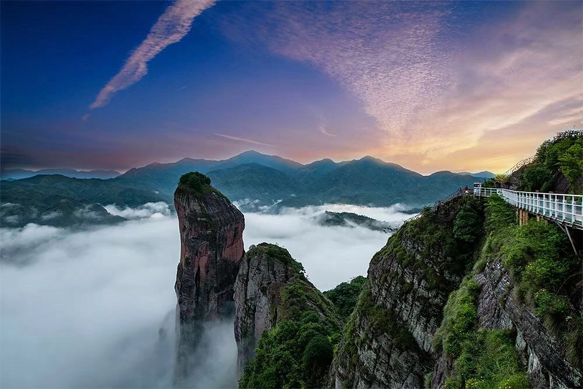 五一来江西放肆嗨#  赣州通天寨景区位于石城县琴江镇大畲村,前江村