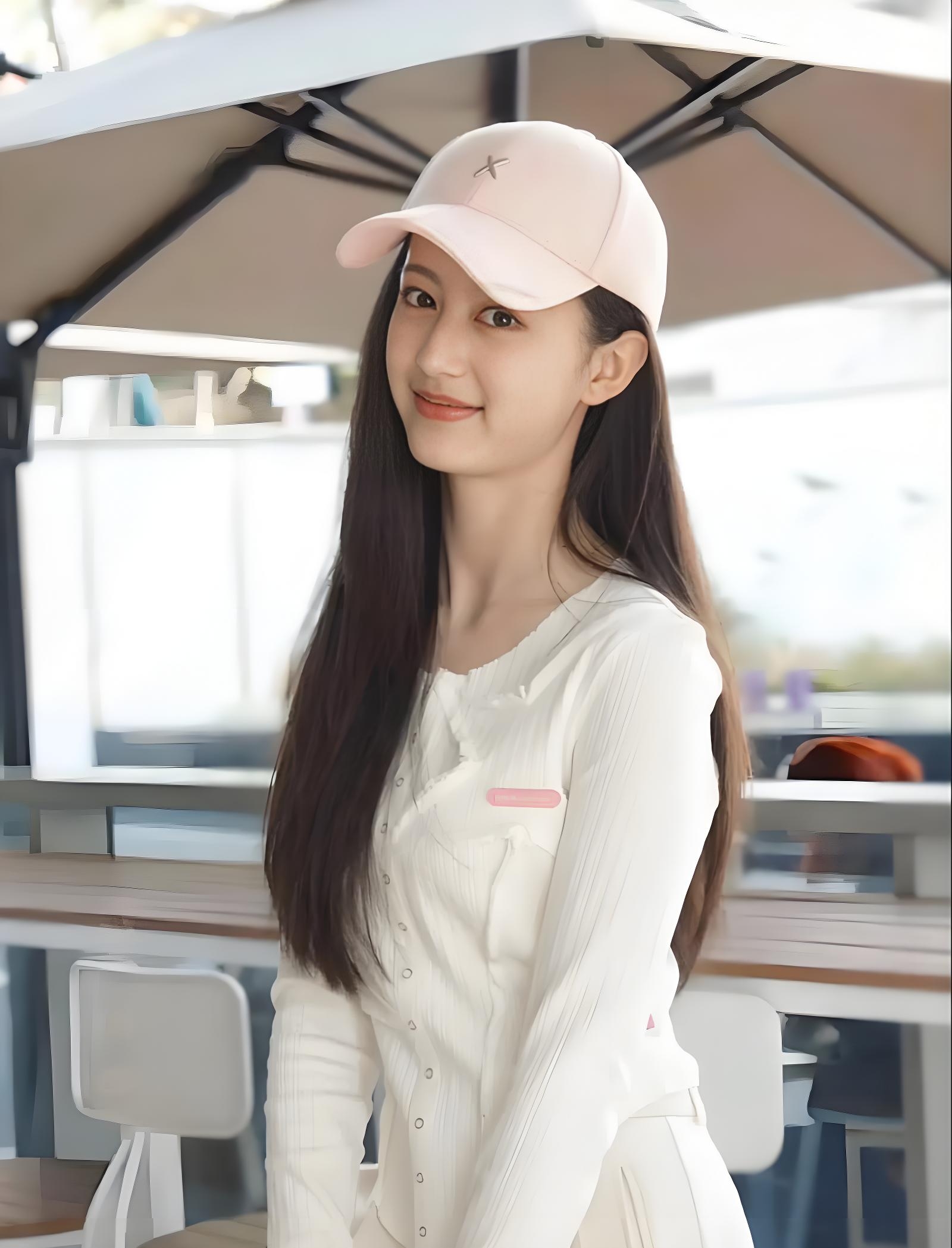裴佳欣,可爱清纯满满