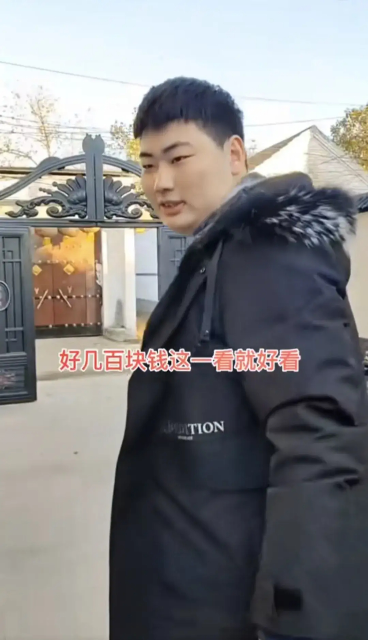 汪小菲与朱小伟被大众称为地主家的傻儿子,那为什么王思聪却被赞成为