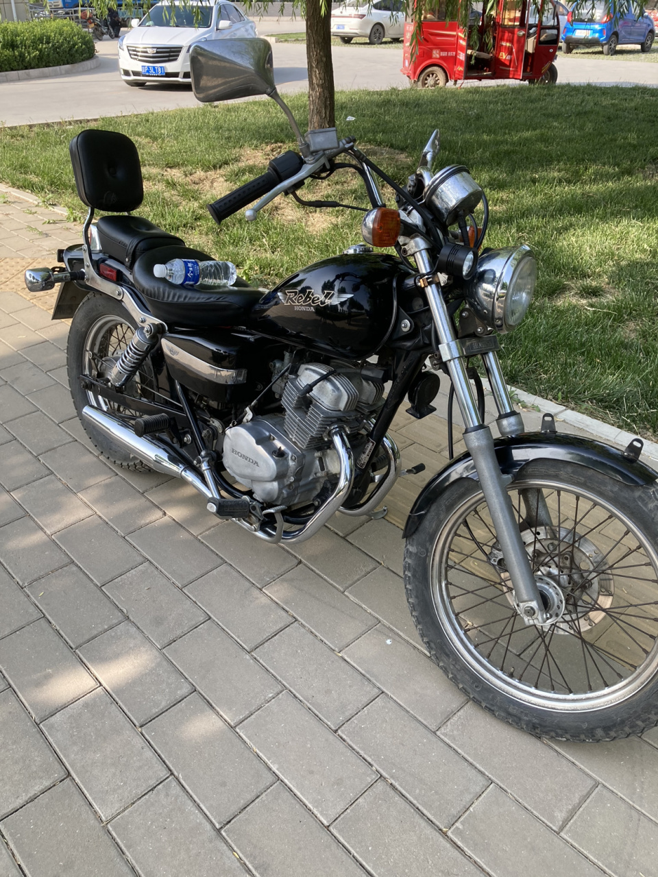 本田ca125摩托车