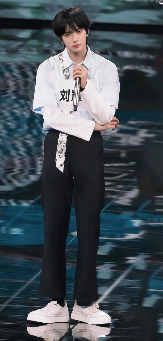 长腿刘耀文,这腿这脸绝了!