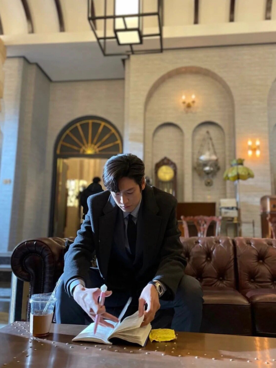 关于《请和我的老公结婚》男主的小发现 没想到他居然演过《哲仁王后