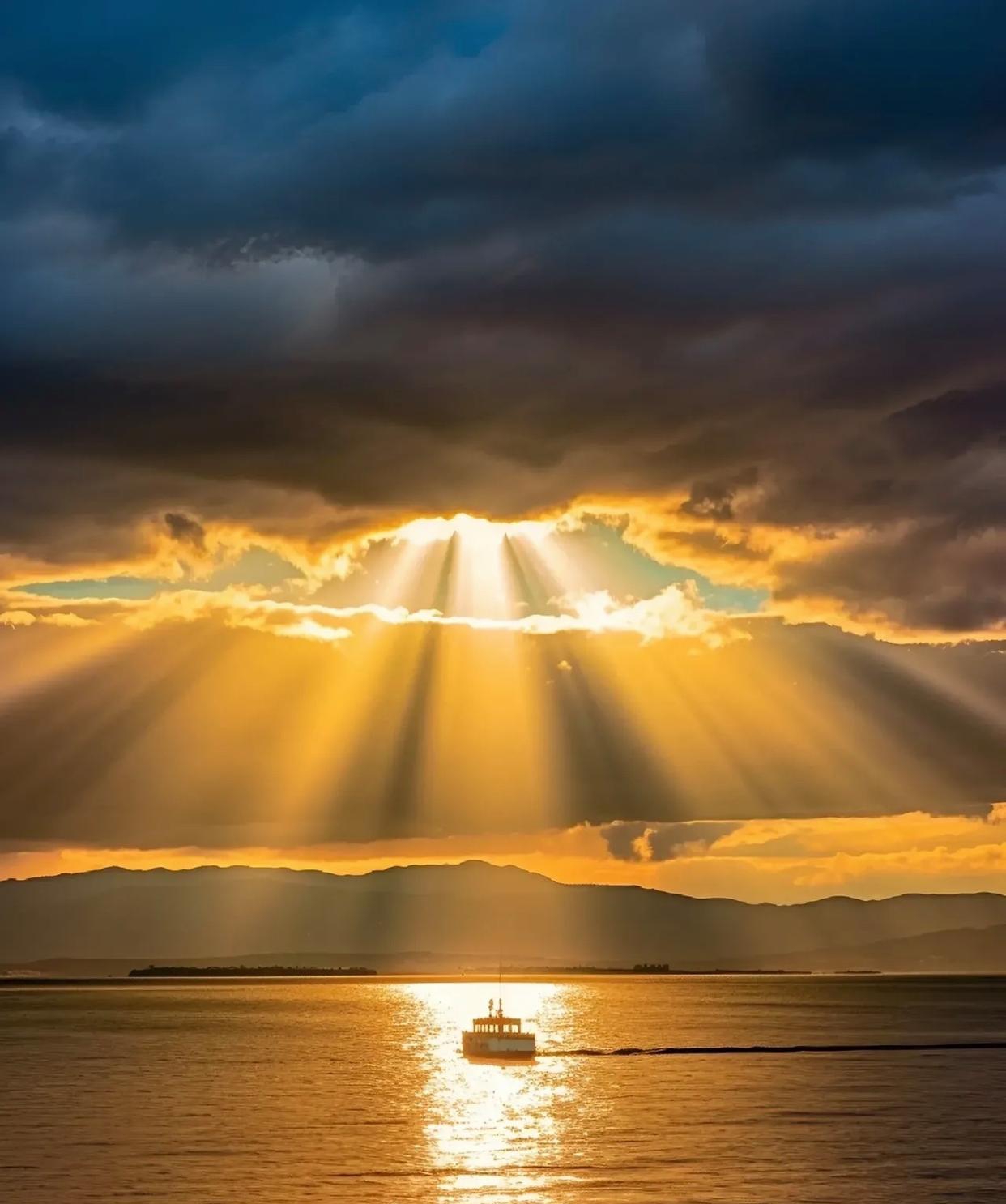 人的一生短暂,何必如此执着,让信仰成为我们的归宿.