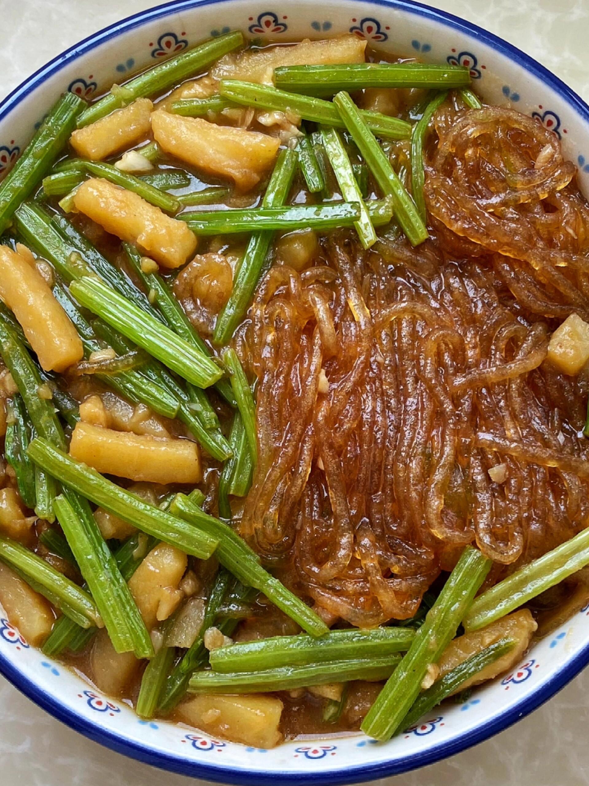 红烧肉炖土豆粉条图片