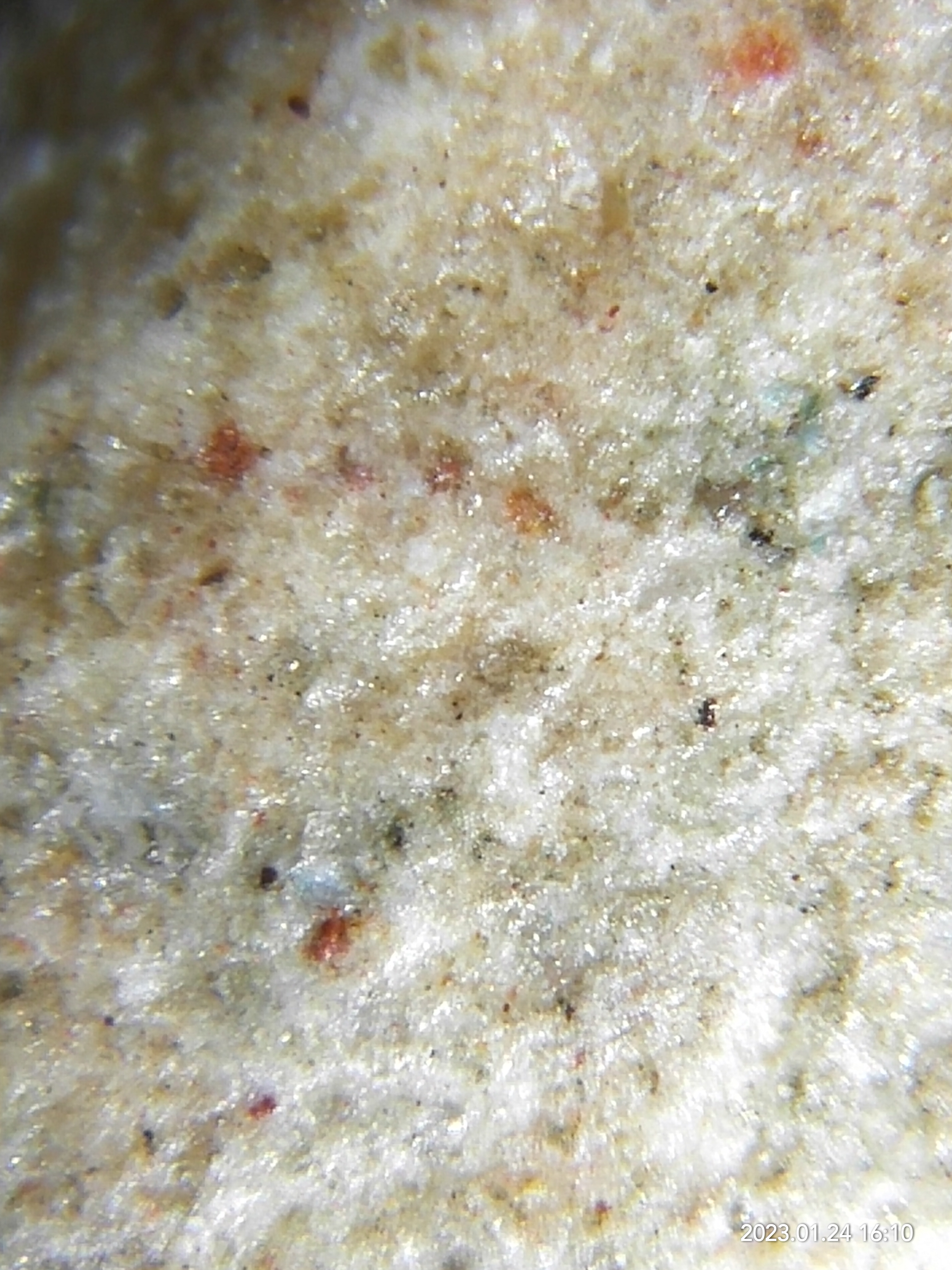 凡经历过自然的洗礼,就会有自然的老化痕迹,这就需要我们来慢慢解读