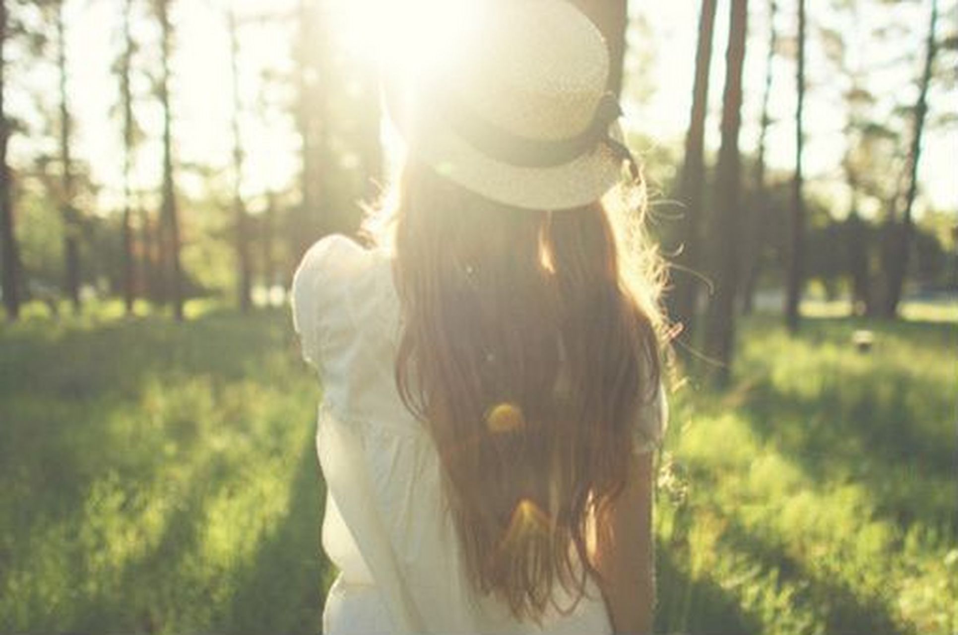 五月五,到端午,愿你端来快乐,无烦无恼;端来好运,无时无刻;端来健康