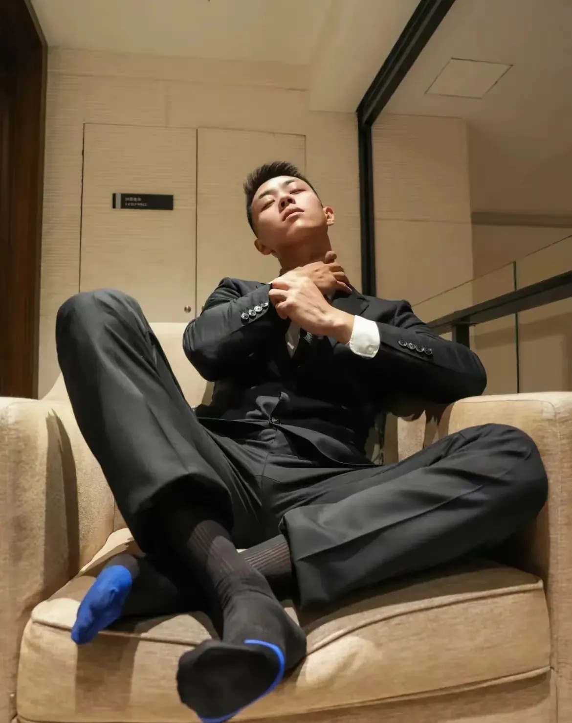 正装皮鞋# #黑袜皮鞋# #型男帅哥