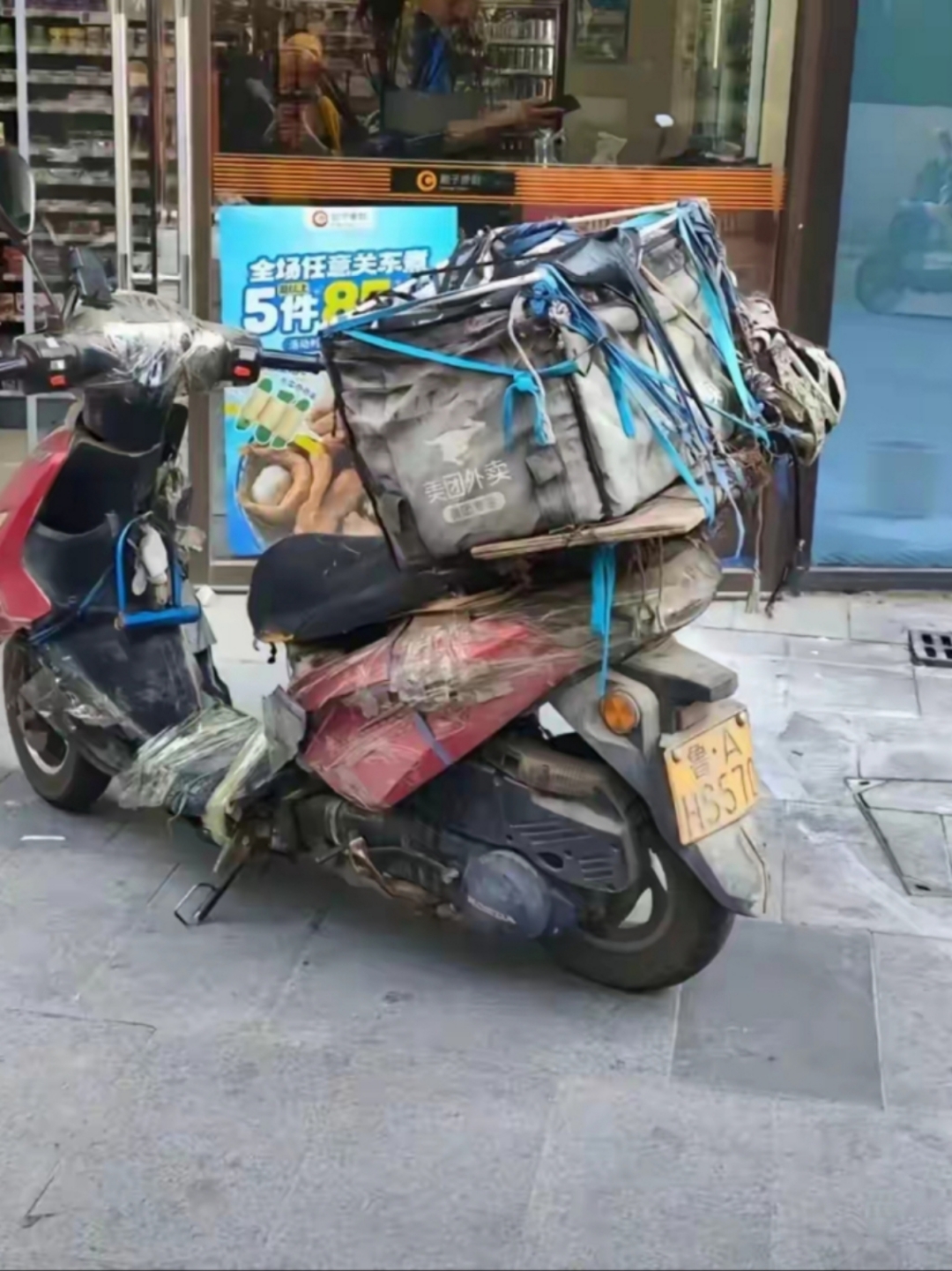 车外卖最惨外卖车搞笑破烂外卖车图片外卖车质量差图片外卖员破电动车