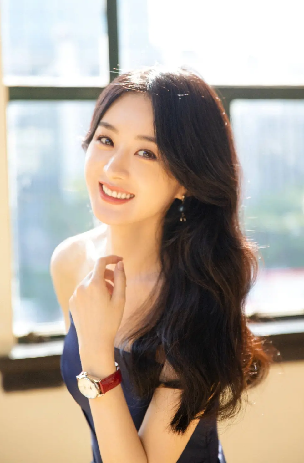 赵丽颖美若天仙,这旷世容颜,这白皙的肌肤,这甜美的长相,多少女人羡慕