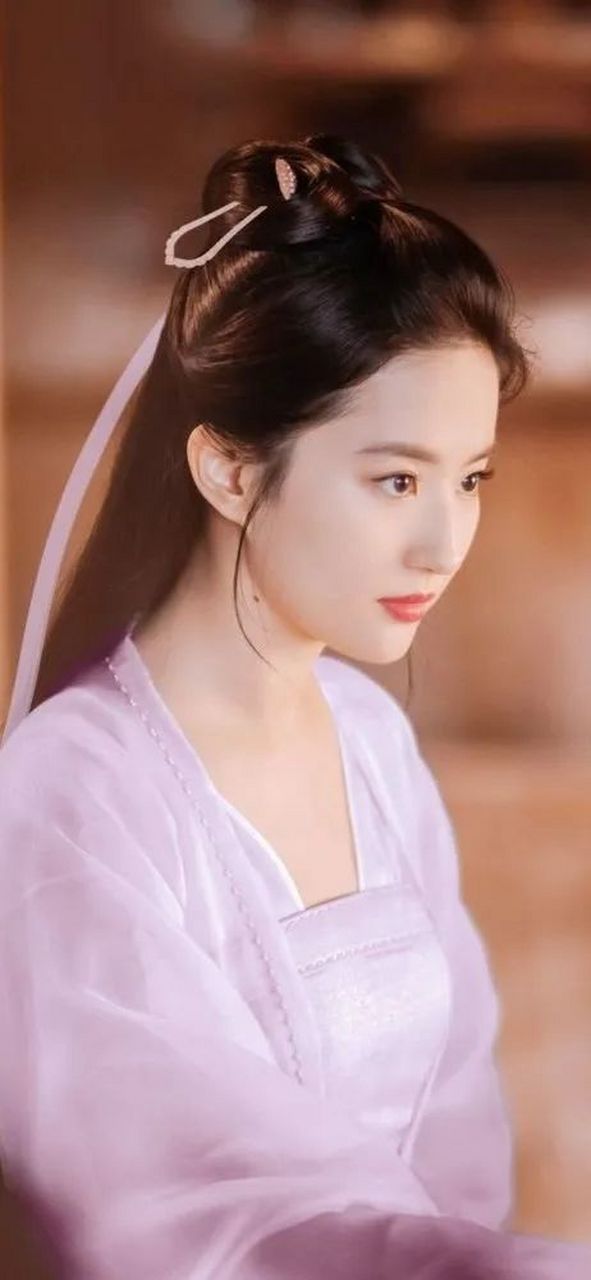 欣赏刘亦菲的古装造型,别是一番滋味在心头#刘亦菲# #神仙姐姐刘亦菲