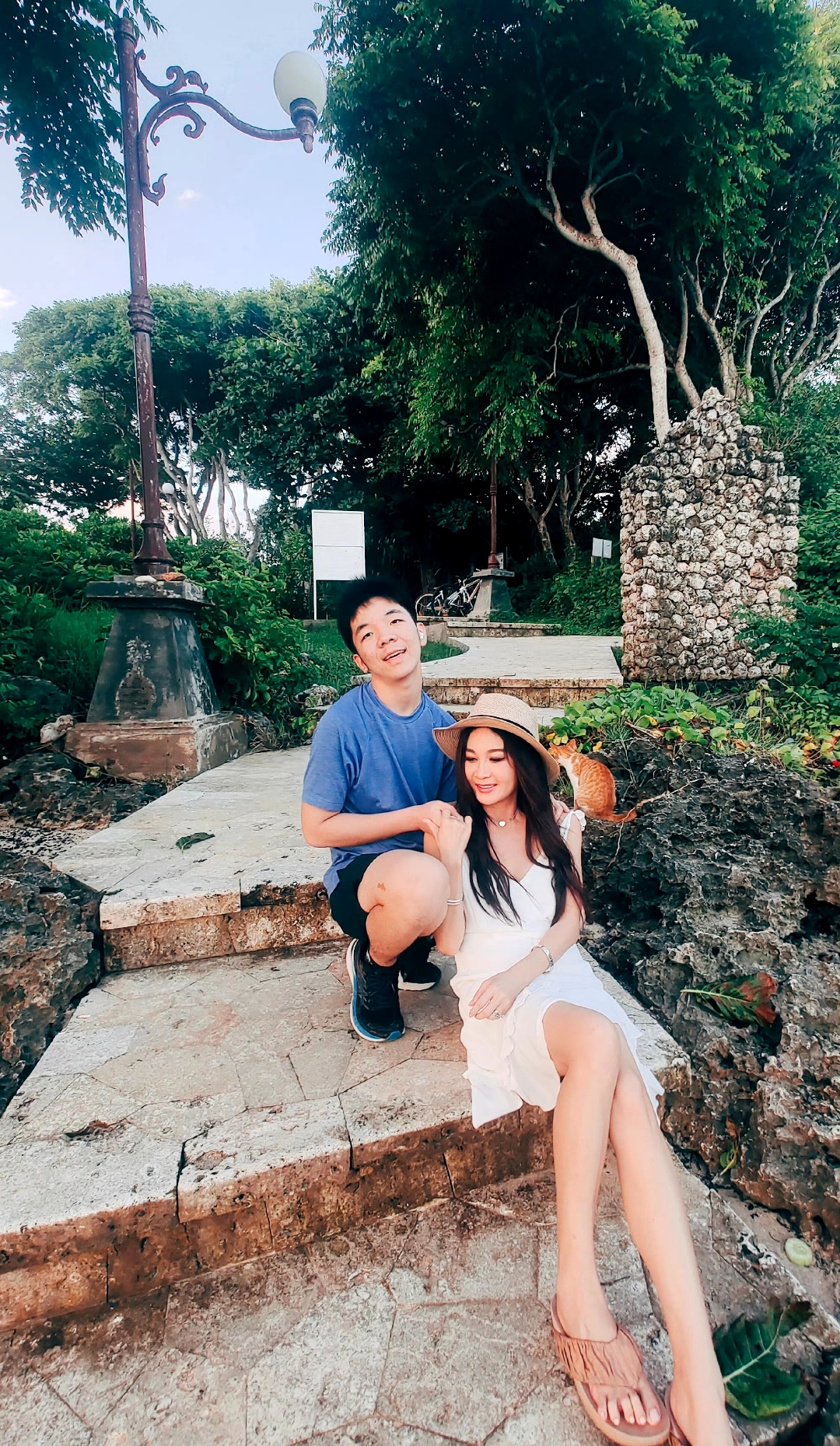 温碧霞晒全家福庆祝儿童节!