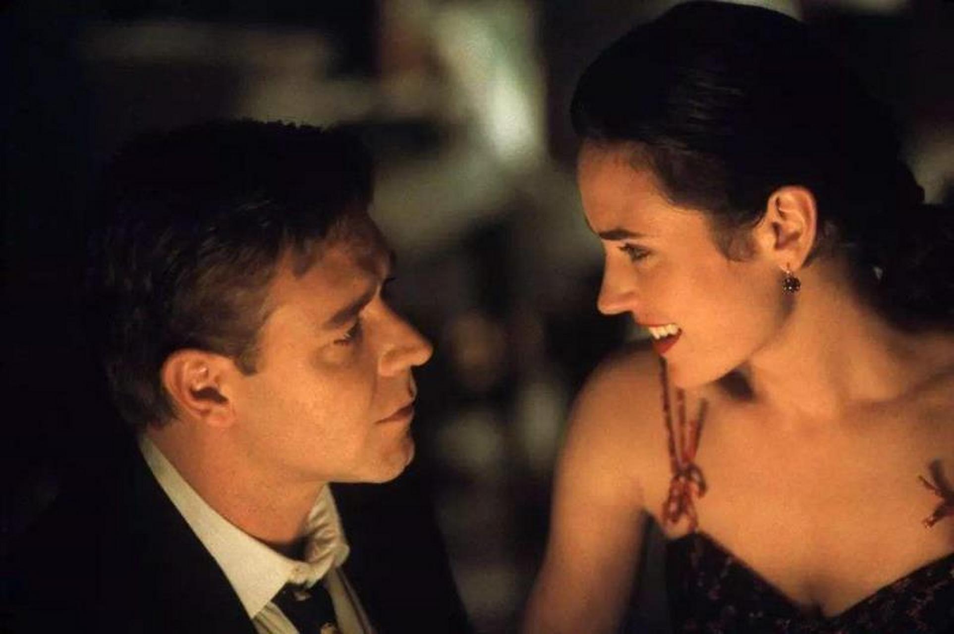 高分电影推荐# 《美丽心灵》 一个靠自己的精神战胜精神病的天才,"