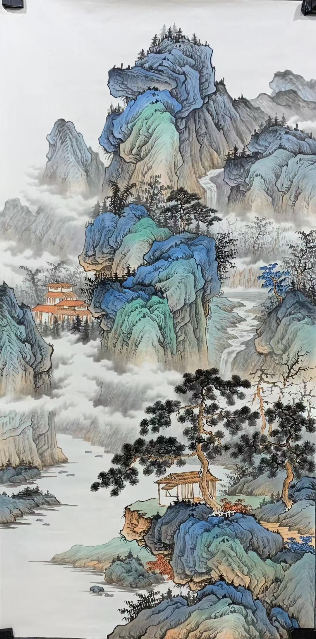 山清水秀,云雾缭绕,一幅宁静的山水画卷,尽在这幅画中.