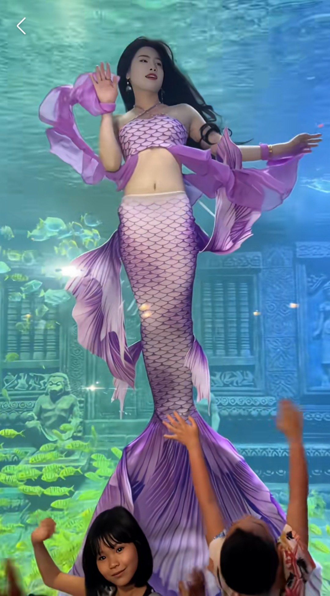 偶尔会刷到她的视频,我觉得她应该是全网最美的"美人鱼"吧