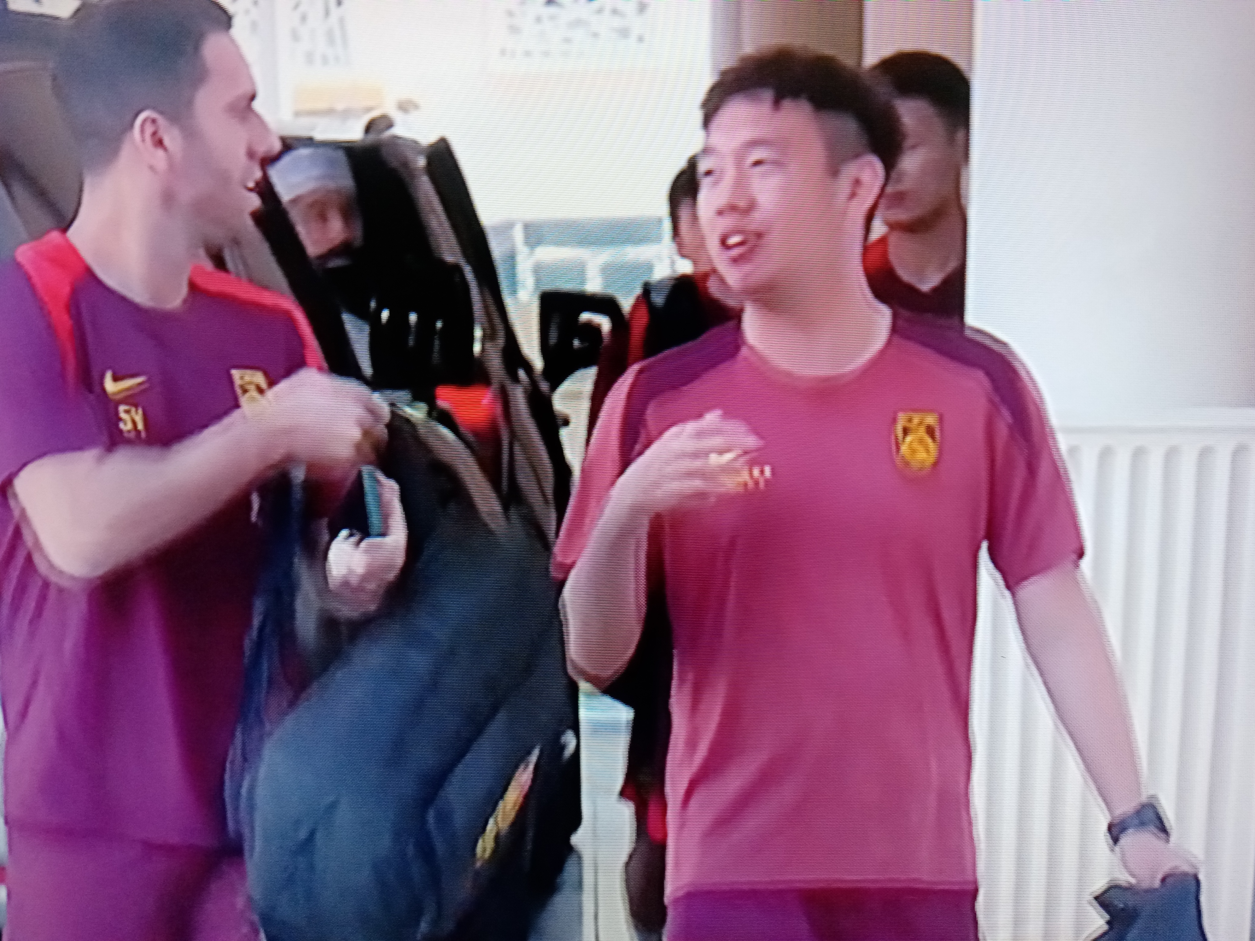 阿联酋队球员闪光，带领球队晋级