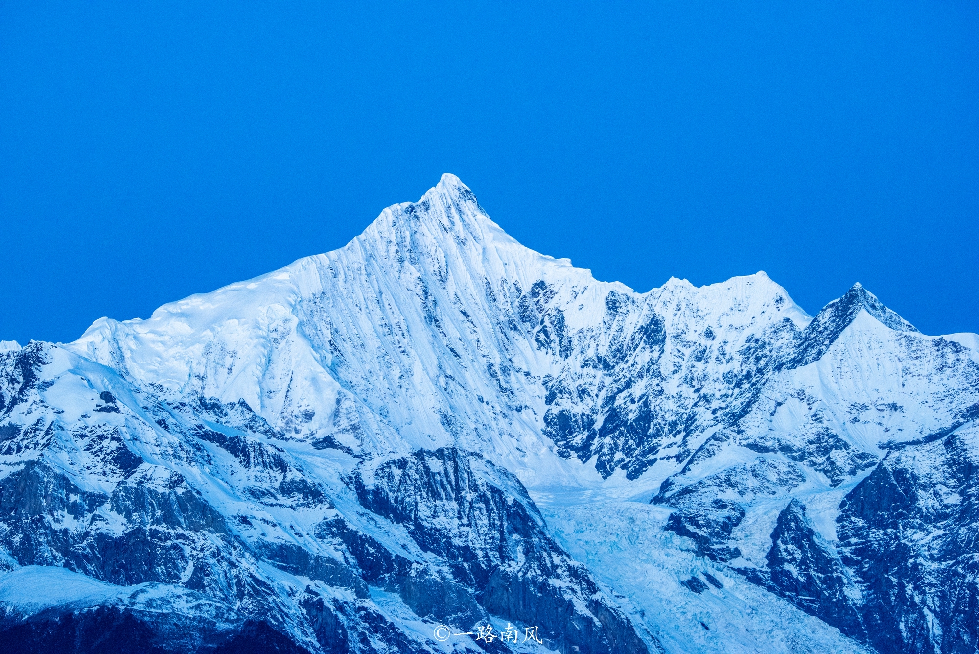 梅里雪山世界最美雪山图片