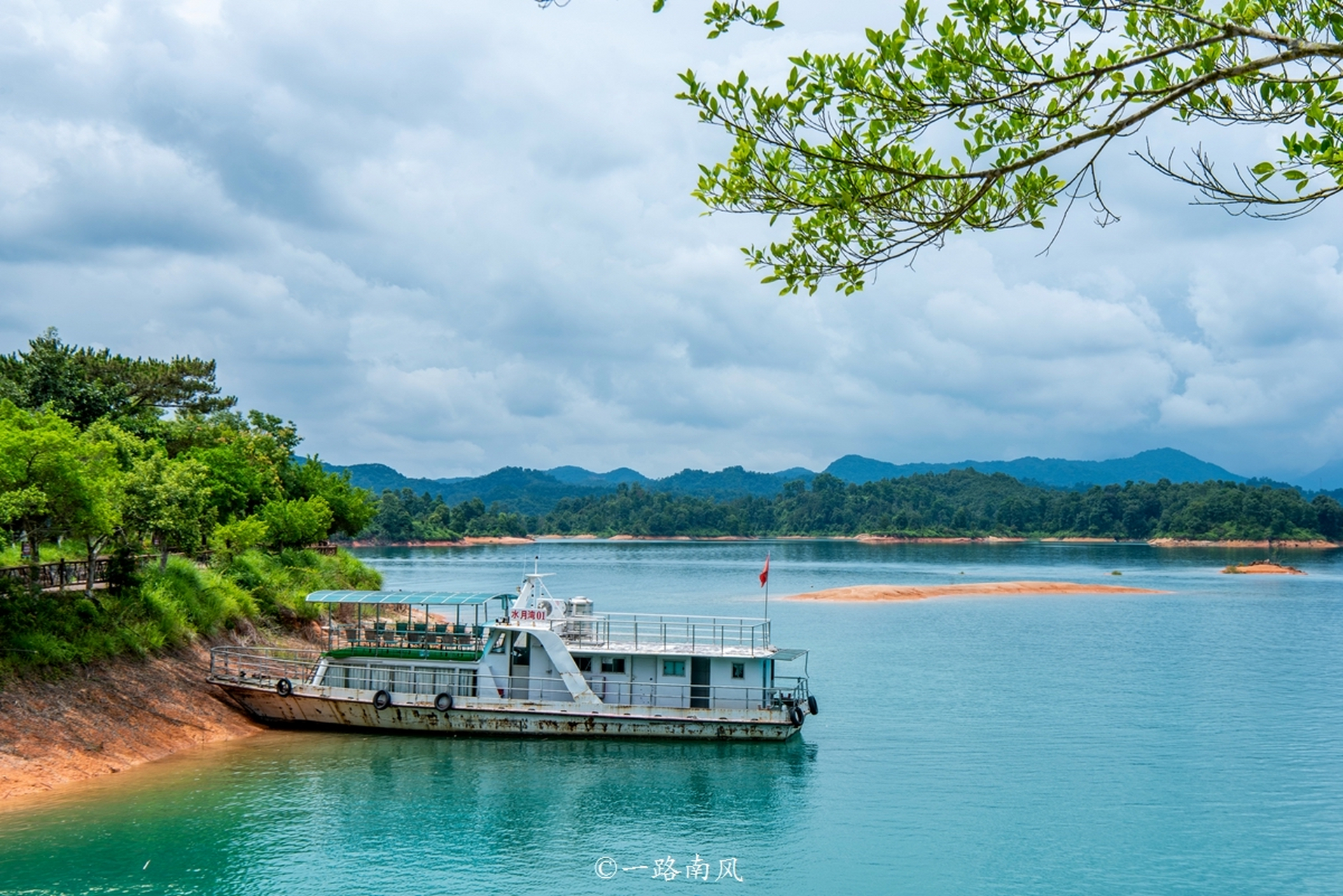 广东河源万绿湖景区图片