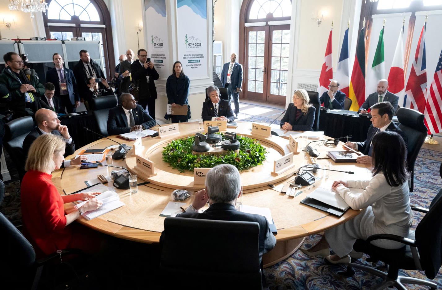 g7会议现场吵成一团,涉台声明删除关键4个字,中方反将一军
