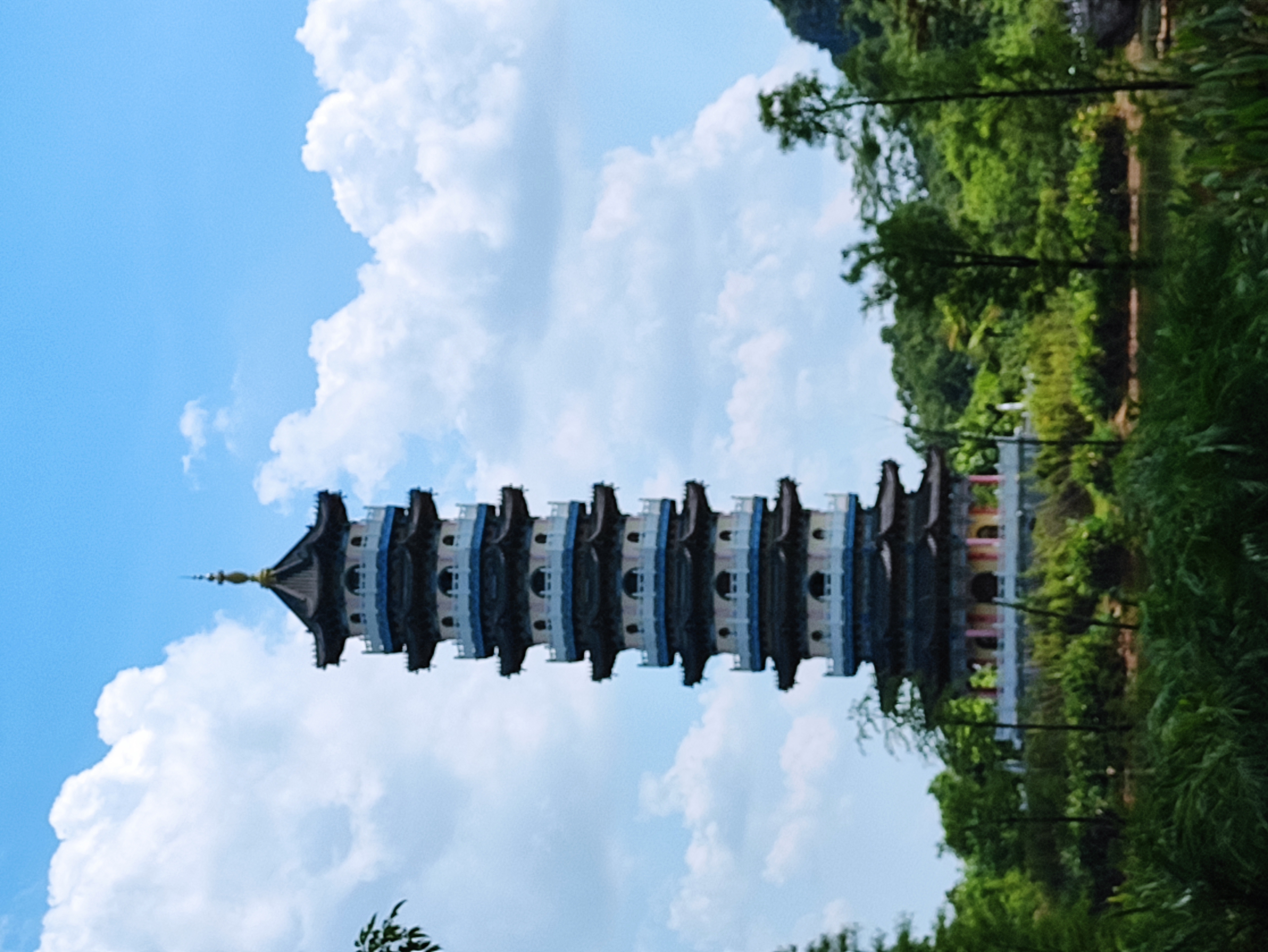 回家咯,莫名的心里就想到了,赶圩归来阿哩哩,阿哩