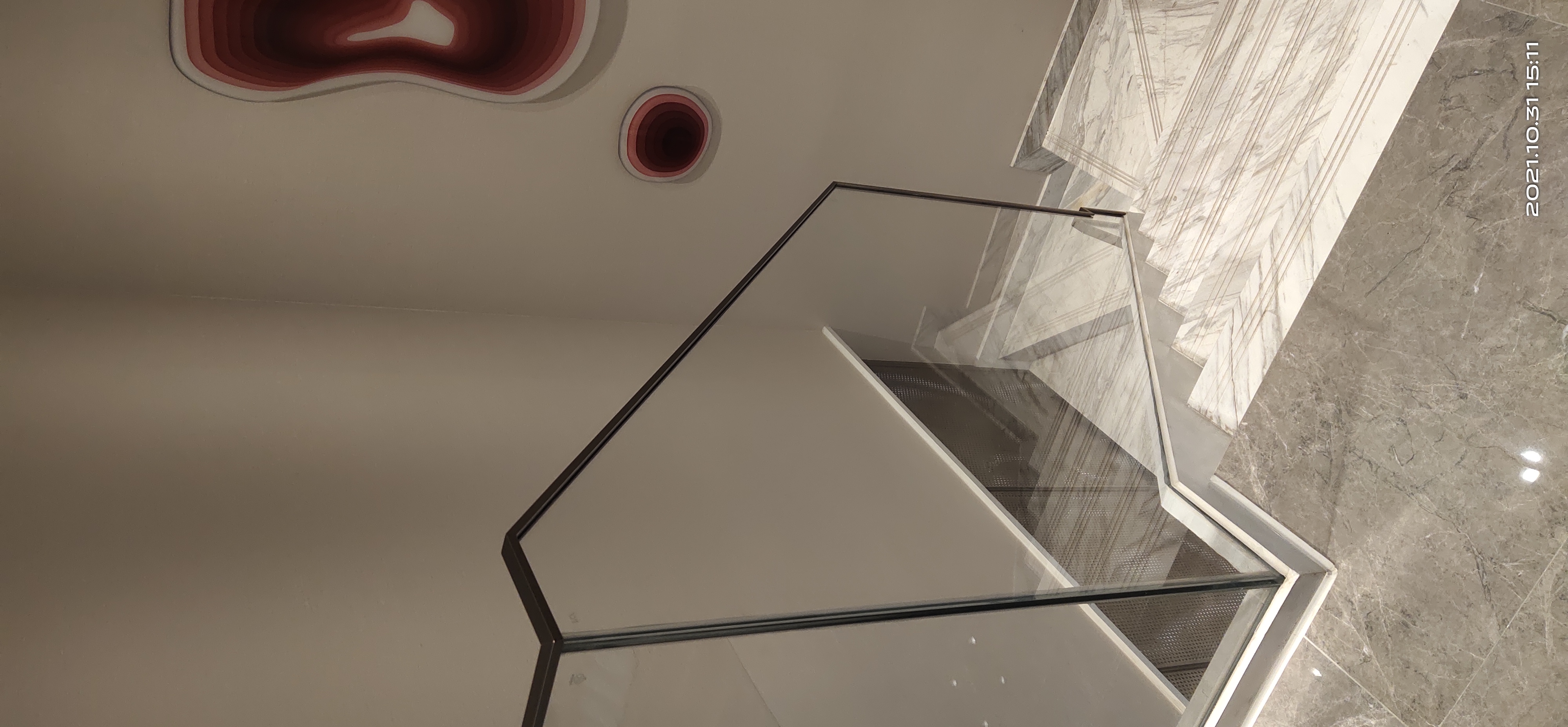 叠拼楼梯间玻璃栏杆窄边框扶手