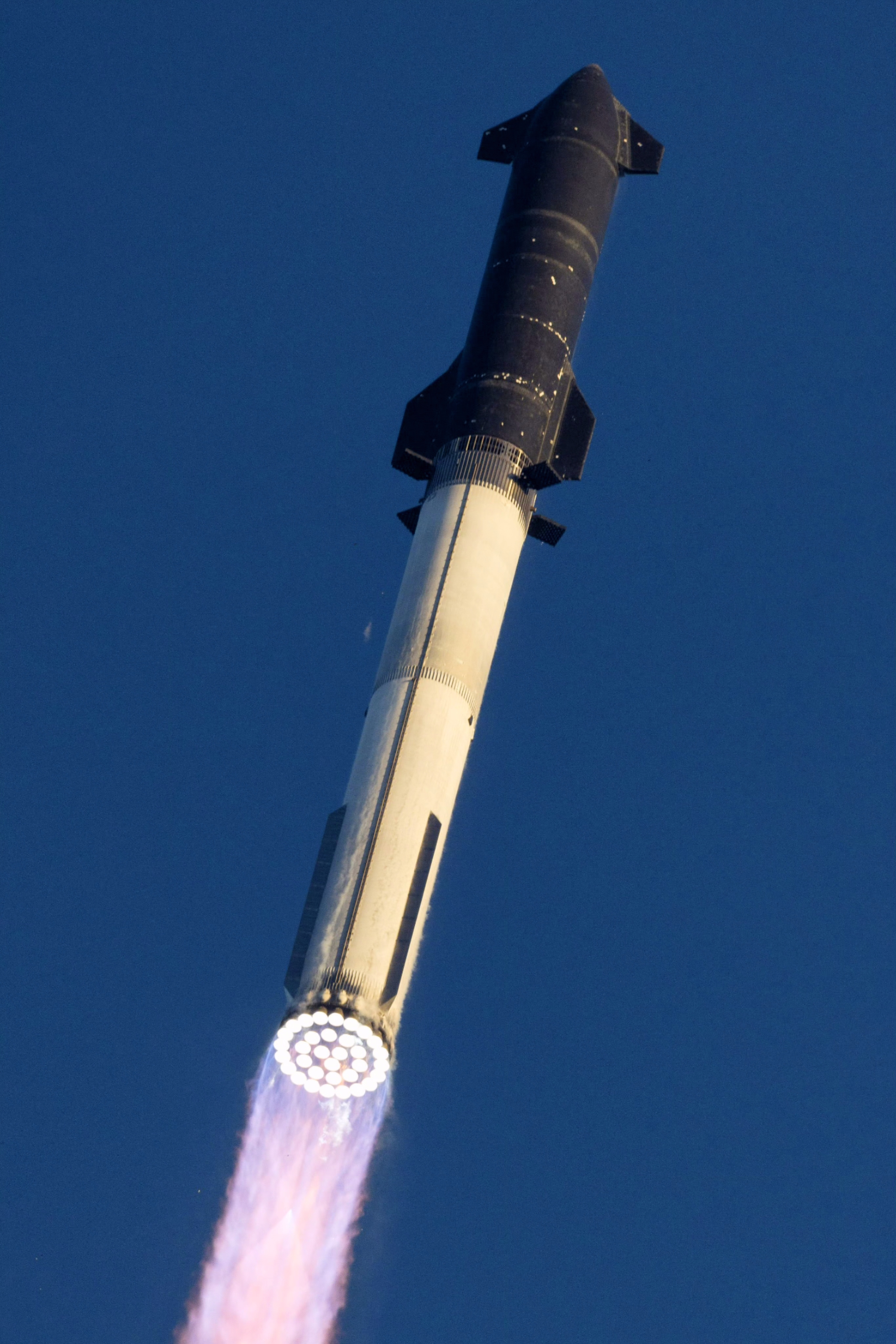 虽然这次spacex公司的超重型火箭(b9)/星舰飞船(s25)组合体发射失败了