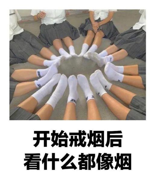 几乎每个烟民都有上厕所抽烟的陋习,因为这个烟味可以掩盖臭味,尤其是