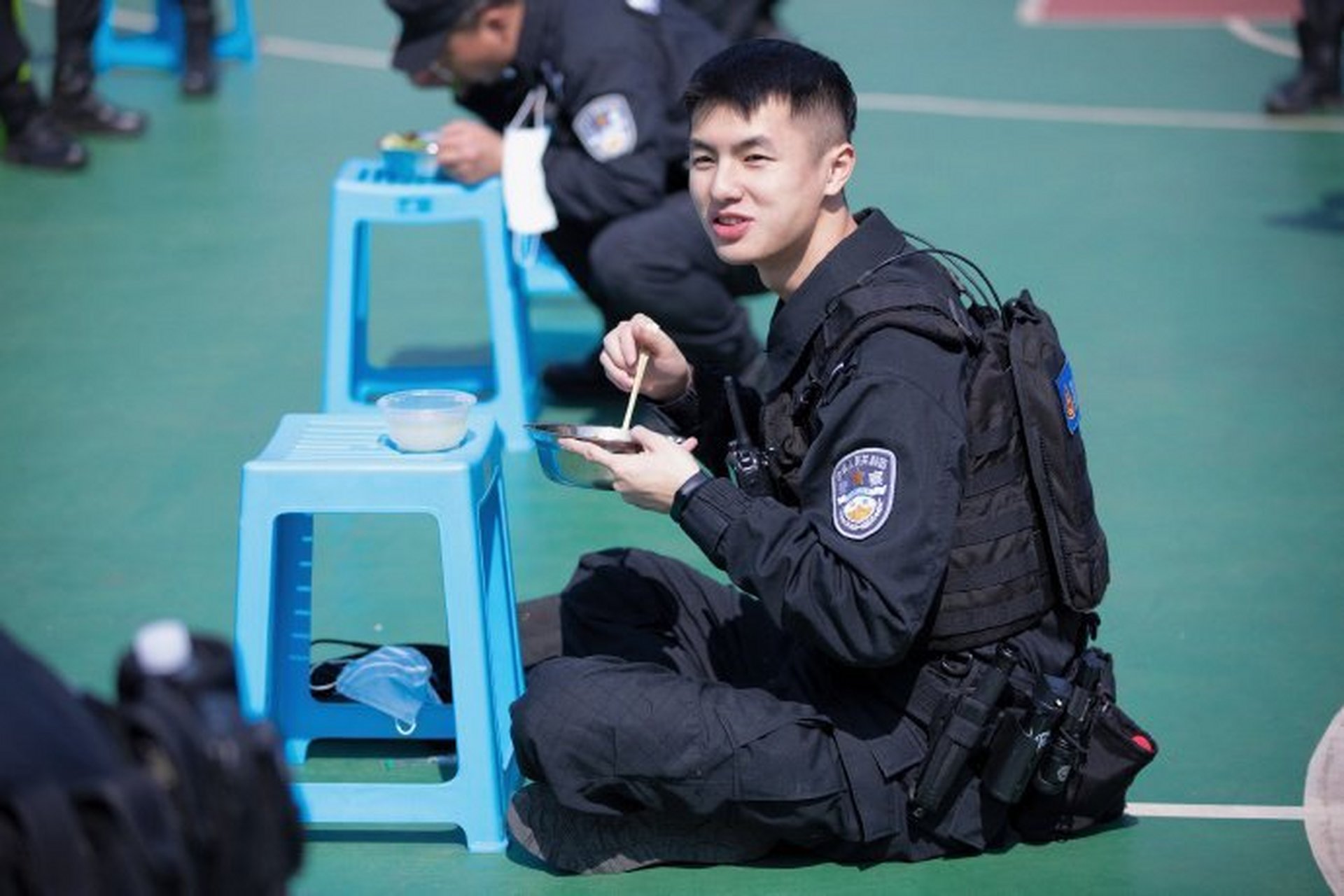 长沙特警刘曦钧值得大家喜欢 小刘是长沙市公安局特巡警支队第一特警
