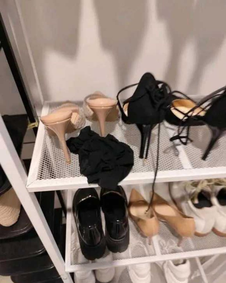 夏天楼道里那股酸臭味,简直能把人熏晕,真不知该咋整