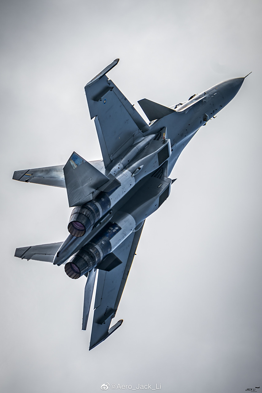 马来西亚苏30mkm是以苏30mki为蓝本打造的一款新锐战机!