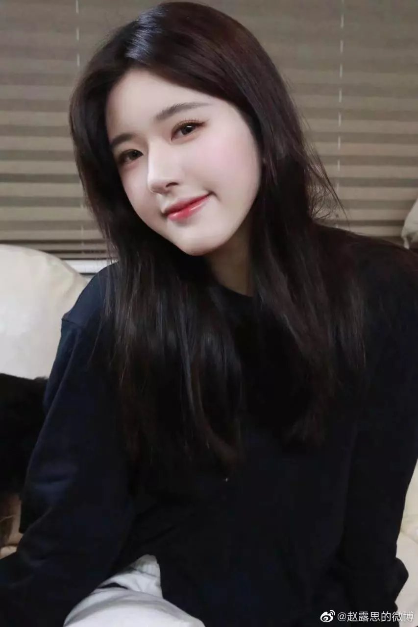 奶茶味claret女孩赵露思