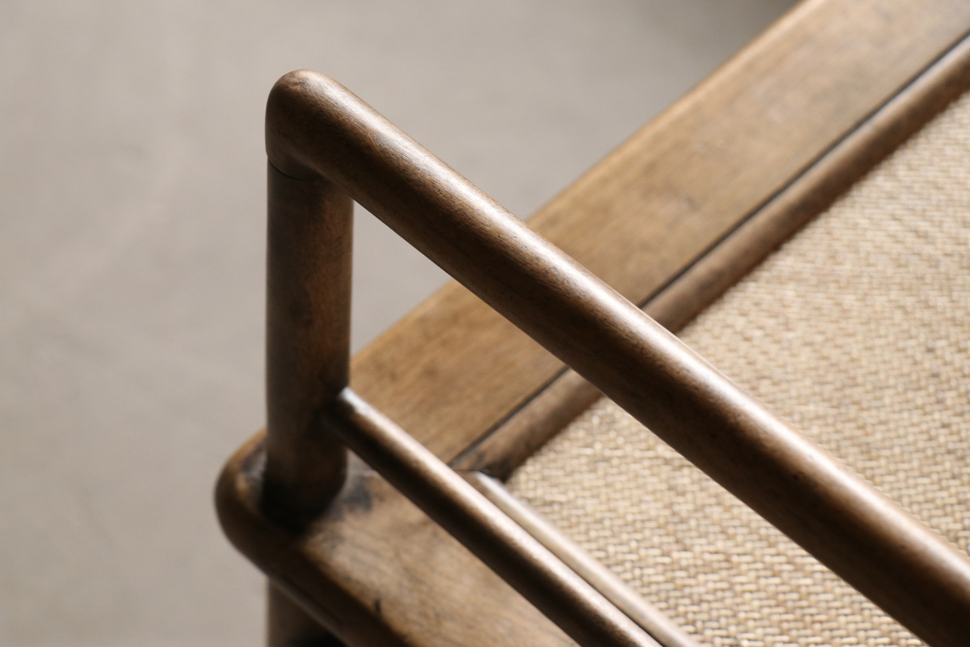 家具里的古典美人—玫瑰椅 95玫瑰椅起源于宋代,发展于明清时期,因