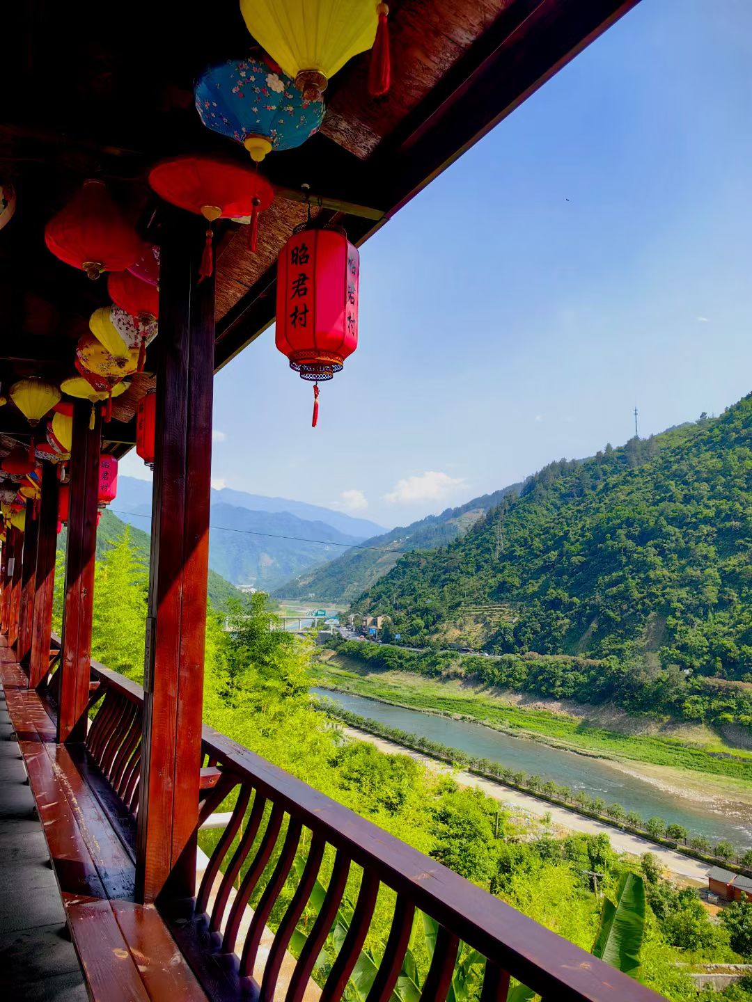 昭君故里湖北省兴山县全长10.