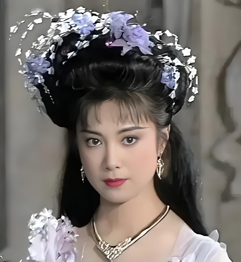 一起知识跨年# 在《封神榜》的传奇神话画卷中,苏妲己以她那不可烤苘