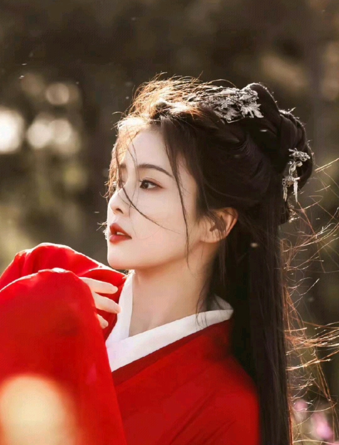 足,你的身后永远有鹿茸,未来有更大的舞台等你,有更美的烟花为你绽放