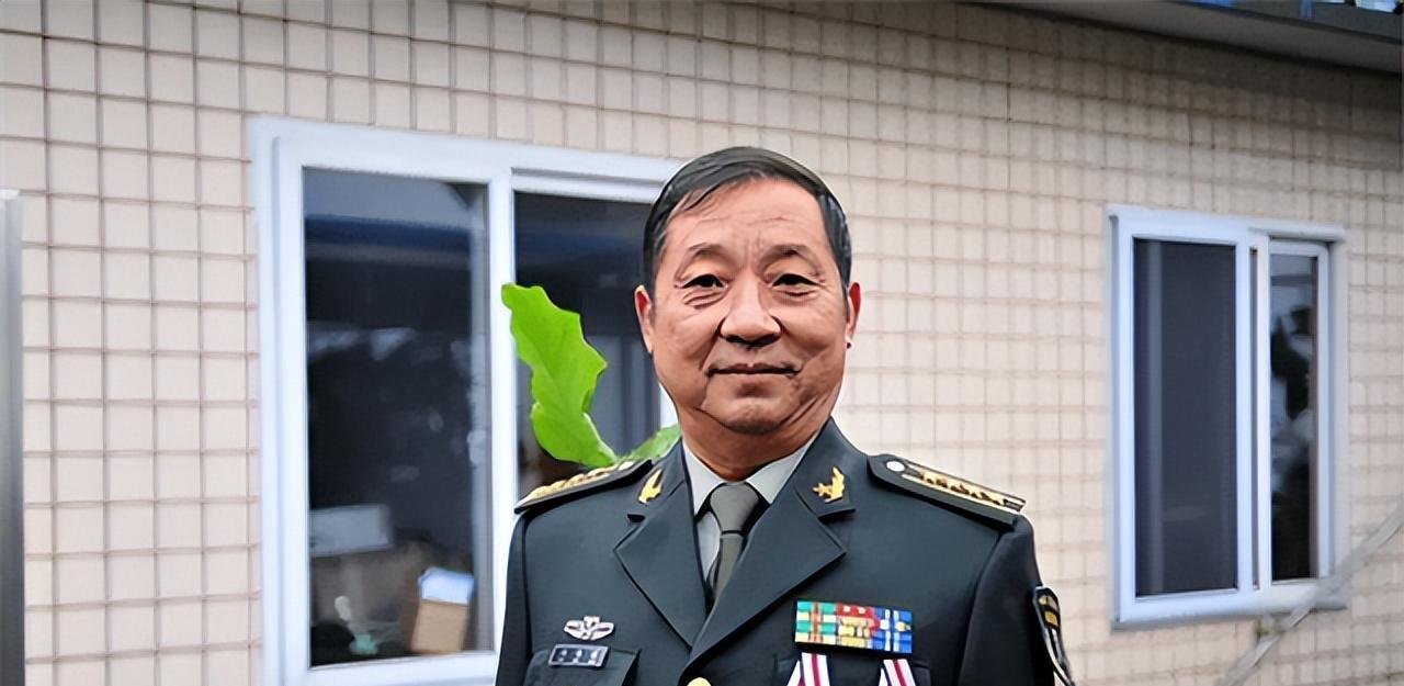 刘保健1972年入伍,经过六年军旅生涯,已经成长为副连长