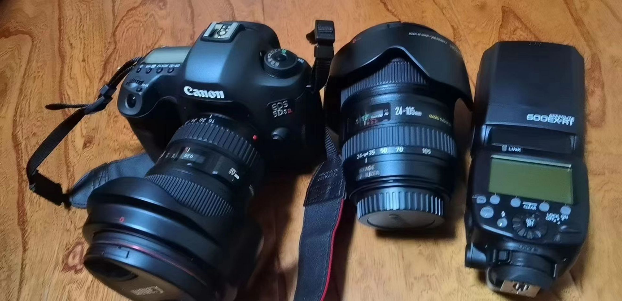 摄影器材# 佳能5dsr比较适合棚拍人像和产品细节,想要更高的锐度选