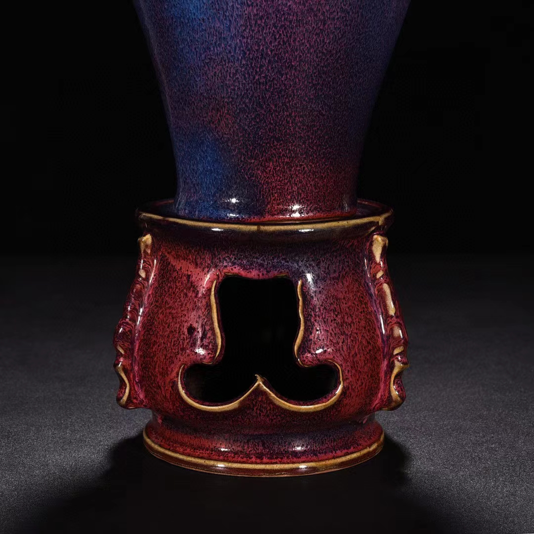 宋钧窑蚯蚓走泥纹梅瓶